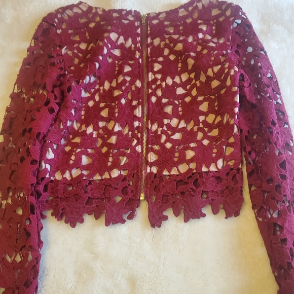 Sweater GREAT CONDITION - Picture 2 of 9